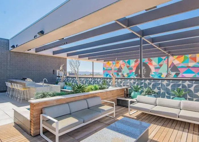 Apartment Beautiful 1bd - Pool, Gym, Parking, W-d - Sleeps 4 Tempe