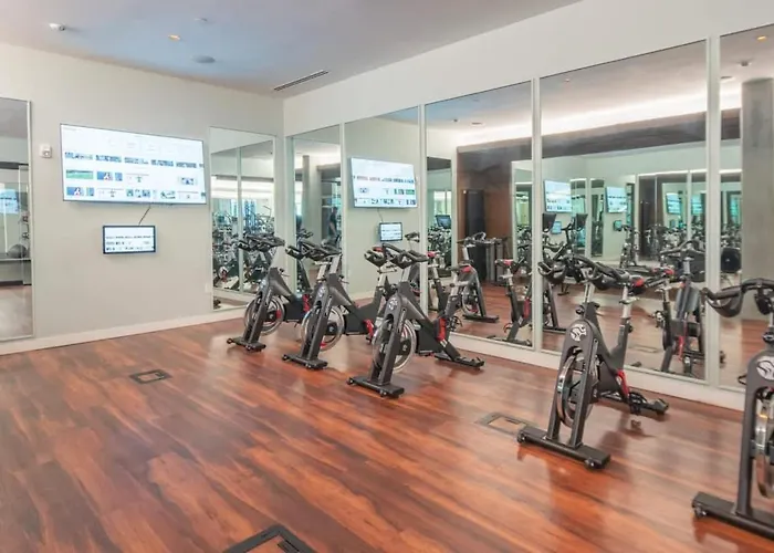 Beautiful 1bd - Pool, Gym, Parking, W-d - Sleeps 4 * Tempe